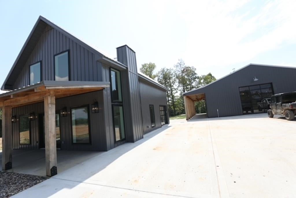 Bowling Green, Kentucky, 42101, United States, 3 Bedrooms Bedrooms, ,2 BathroomsBathrooms,Residential,Active,1920252