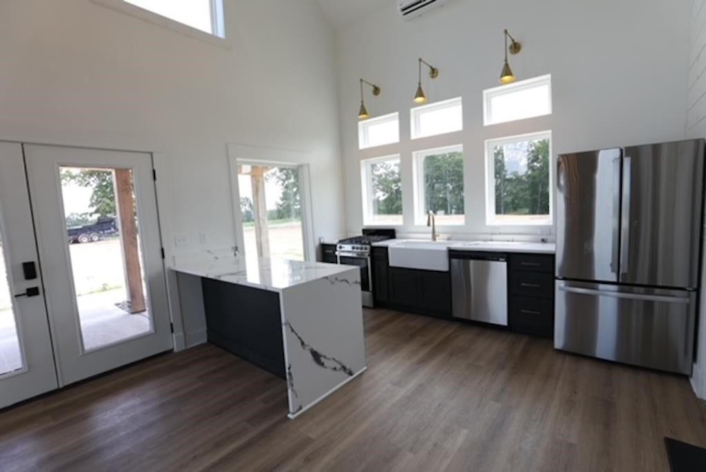 Bowling Green, Kentucky, 42101, United States, 3 Bedrooms Bedrooms, ,2 BathroomsBathrooms,Residential,Active,1920252