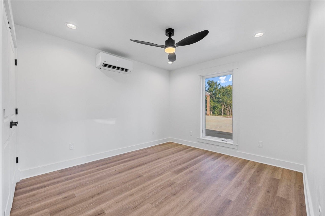 Bowling Green, Kentucky, 42101, United States, 3 Bedrooms Bedrooms, ,2 BathroomsBathrooms,Residential,Active,1920252