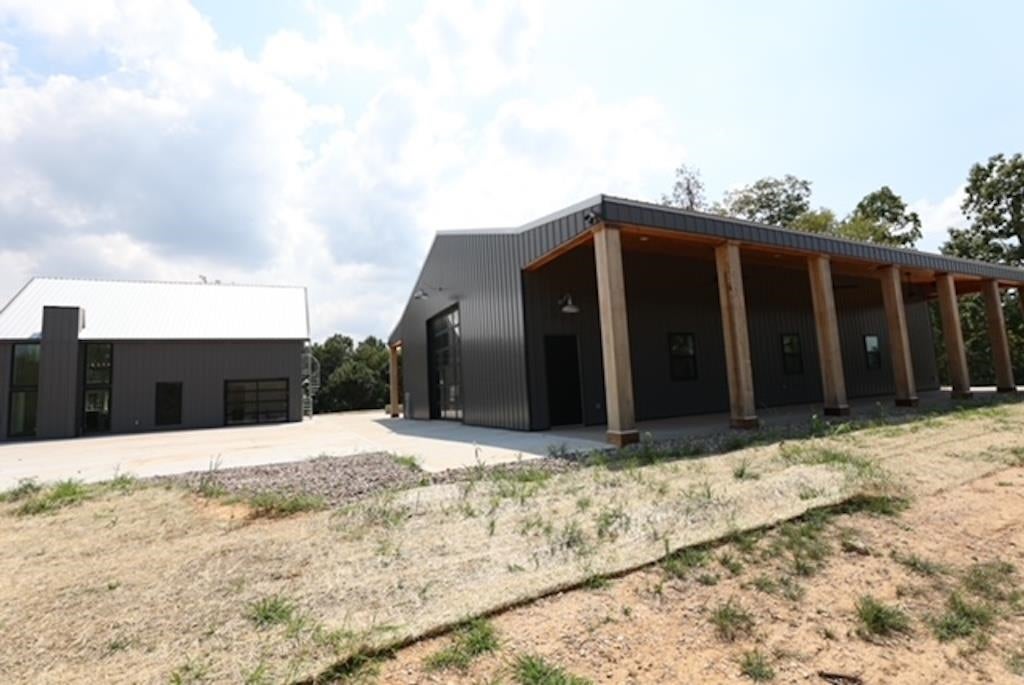 Bowling Green, Kentucky, 42101, United States, 3 Bedrooms Bedrooms, ,2 BathroomsBathrooms,Residential,Active,1920252