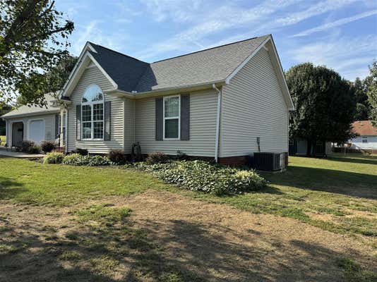 220 MARCRUM LN, SCOTTSVILLE, KY 42164 - Image 1