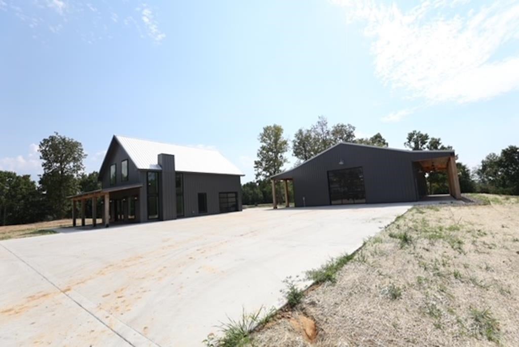 Bowling Green, Kentucky, 42101, United States, 3 Bedrooms Bedrooms, ,2 BathroomsBathrooms,Residential,Active,1920252
