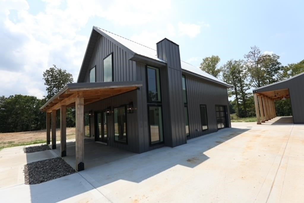 Bowling Green, Kentucky, 42101, United States, 3 Bedrooms Bedrooms, ,2 BathroomsBathrooms,Residential,Active,1920252