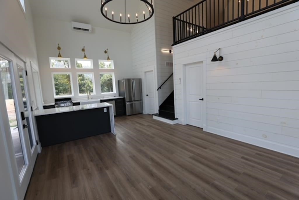 Bowling Green, Kentucky, 42101, United States, 3 Bedrooms Bedrooms, ,2 BathroomsBathrooms,Residential,Active,1920252