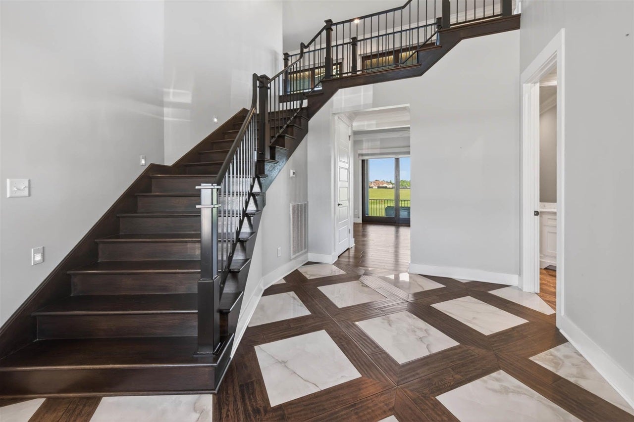 Bowling Green, Kentucky, 42103, United States, 5 Bedrooms Bedrooms, ,7 BathroomsBathrooms,Residential,Active,2045544