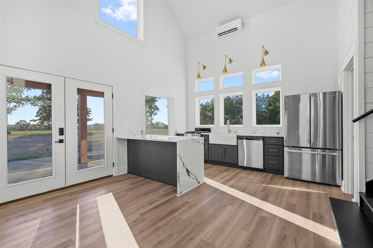 Bowling Green, Kentucky, 42101, United States, 3 Bedrooms Bedrooms, ,2 BathroomsBathrooms,Residential,Active,1920252