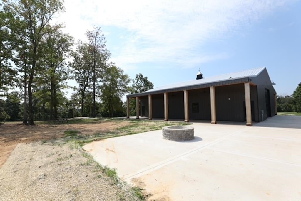 Bowling Green, Kentucky, 42101, United States, 3 Bedrooms Bedrooms, ,2 BathroomsBathrooms,Residential,Active,1920252