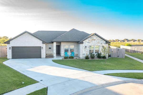 215 ANDREA CT, VICTORIA, TX 77904 - Image 1