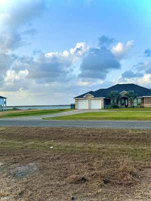 140 SUNRISE, ROCKPORT, TX 78382 - Image 1