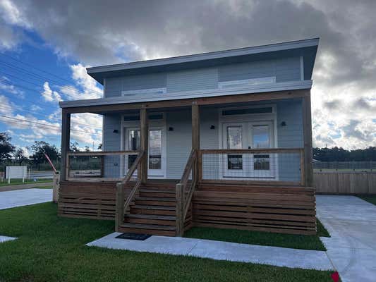 106 LANDRY CIRCLE, ROCKPORT, TX 78382, photo 2 of 32