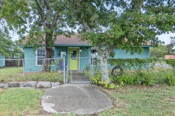 517 N CHURCH ST, ROCKPORT, TX 78382 - Image 1