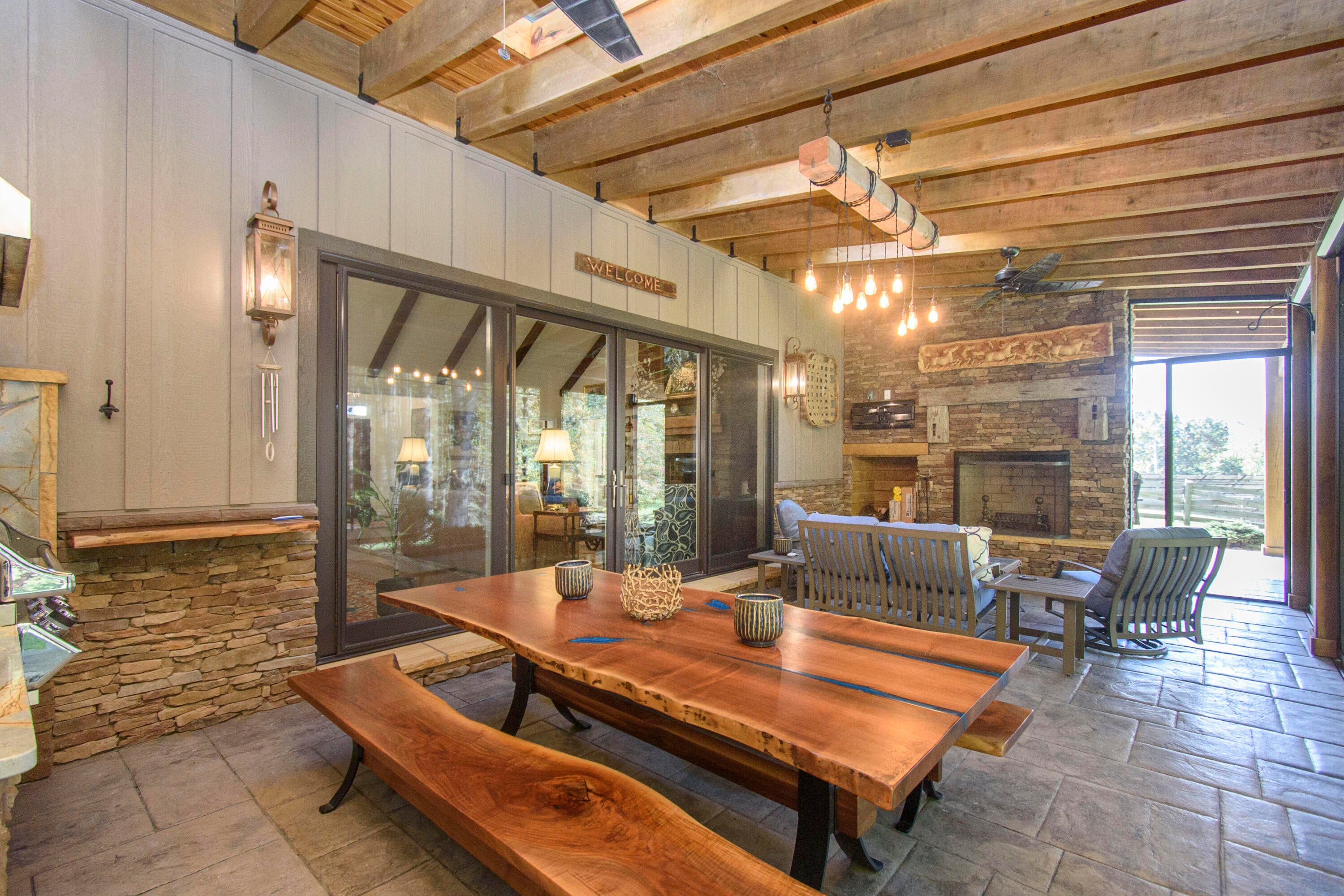 Catawba, Virginia, 24070, United States, 3 Bedrooms Bedrooms, ,3 BathroomsBathrooms,Residential,Active,1954423