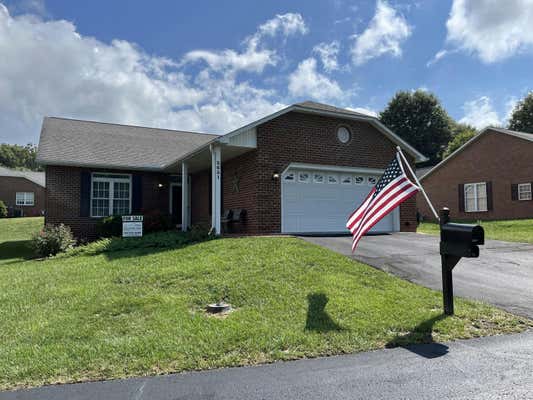 2631 FEATHER GARDEN CIR, VINTON, VA 24179 - Image 1