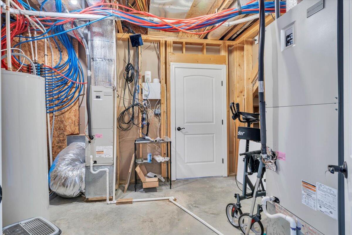 Roanoke, Virginia, 24014, United States, 4 Bedrooms Bedrooms, ,4 BathroomsBathrooms,Residential,Active,2001334