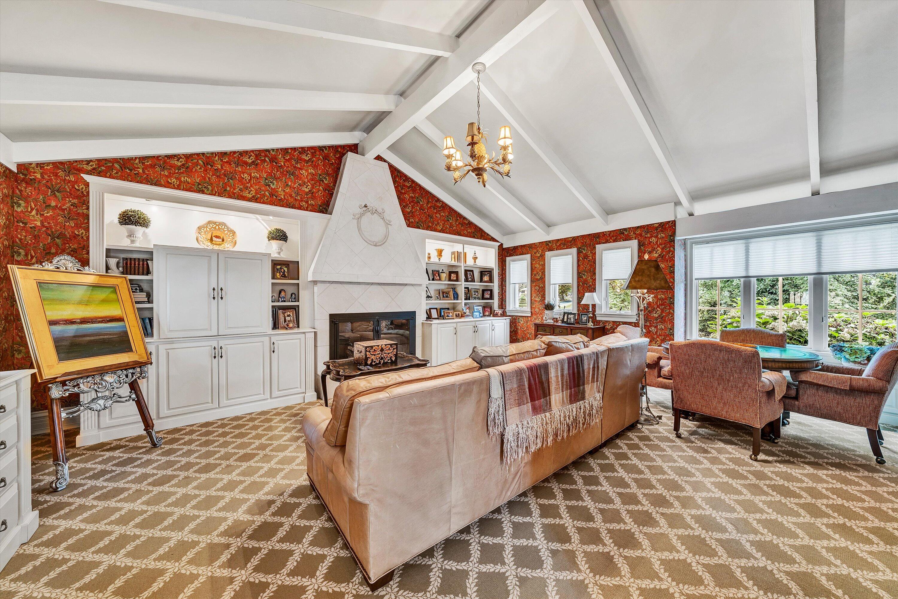 Moneta, Virginia, 24121, United States, 5 Bedrooms Bedrooms, ,9 BathroomsBathrooms,Residential,Active,1919403