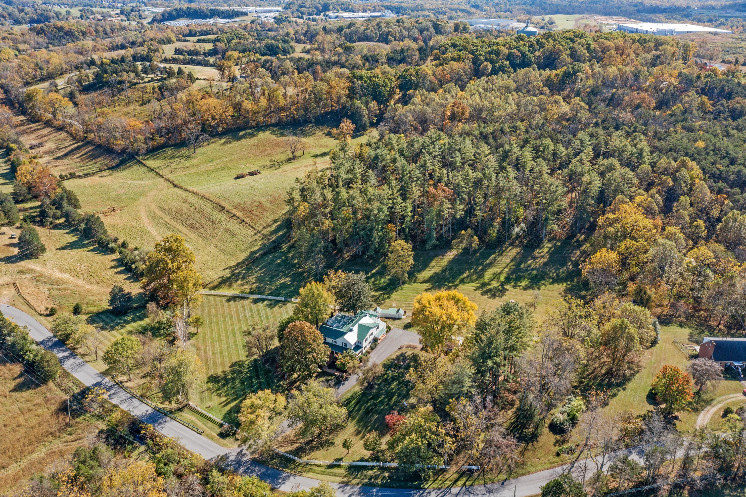 Troutville, Virginia, 24175, United States, 5 Bedrooms Bedrooms, ,4 BathroomsBathrooms,Residential,Active,1965837