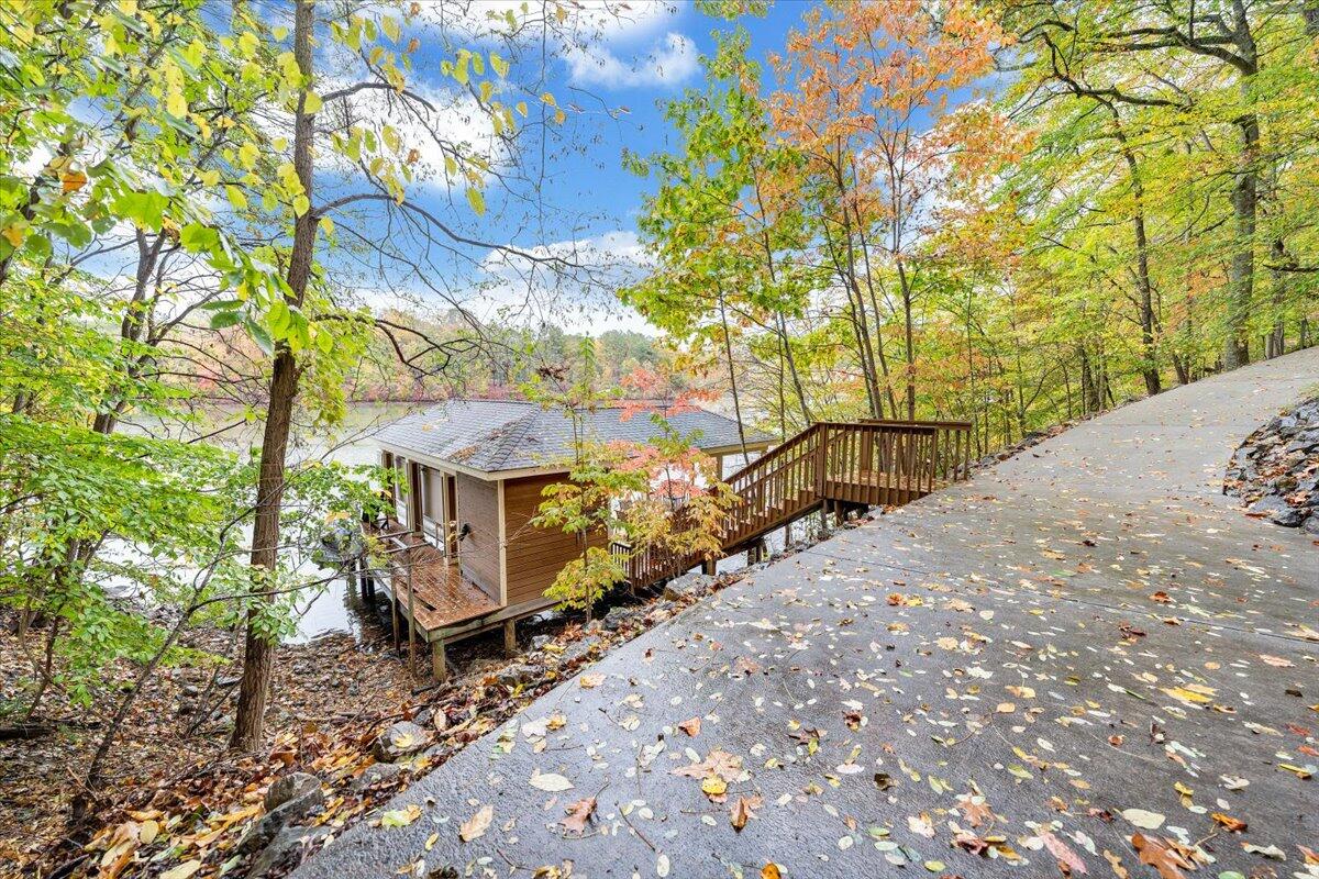 Wirtz, Virginia, 24184, United States, 4 Bedrooms Bedrooms, ,4 BathroomsBathrooms,Residential,Active,2007035