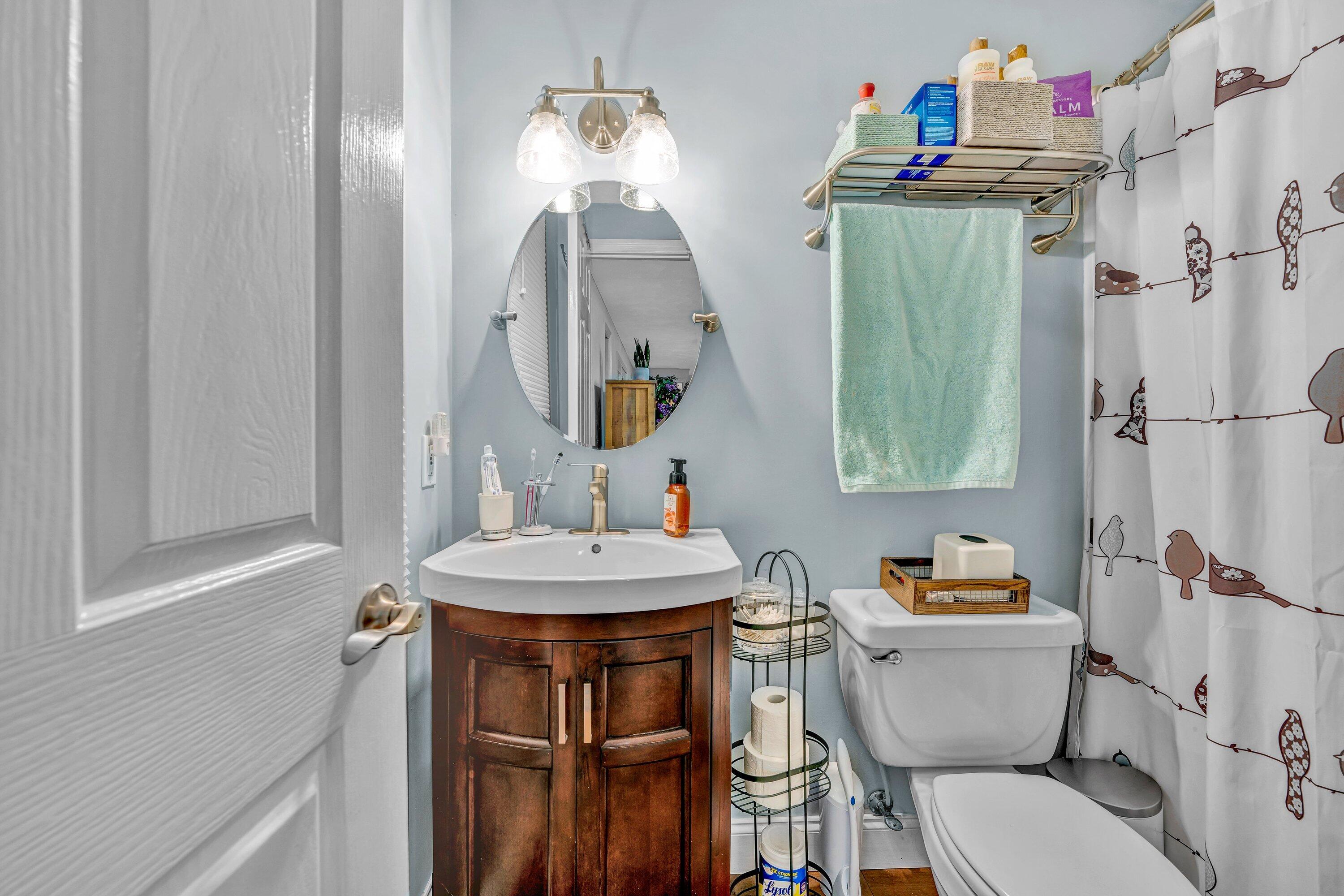 Moneta, Virginia, 24121, United States, 4 Bedrooms Bedrooms, ,3 BathroomsBathrooms,Residential,Active,1909835