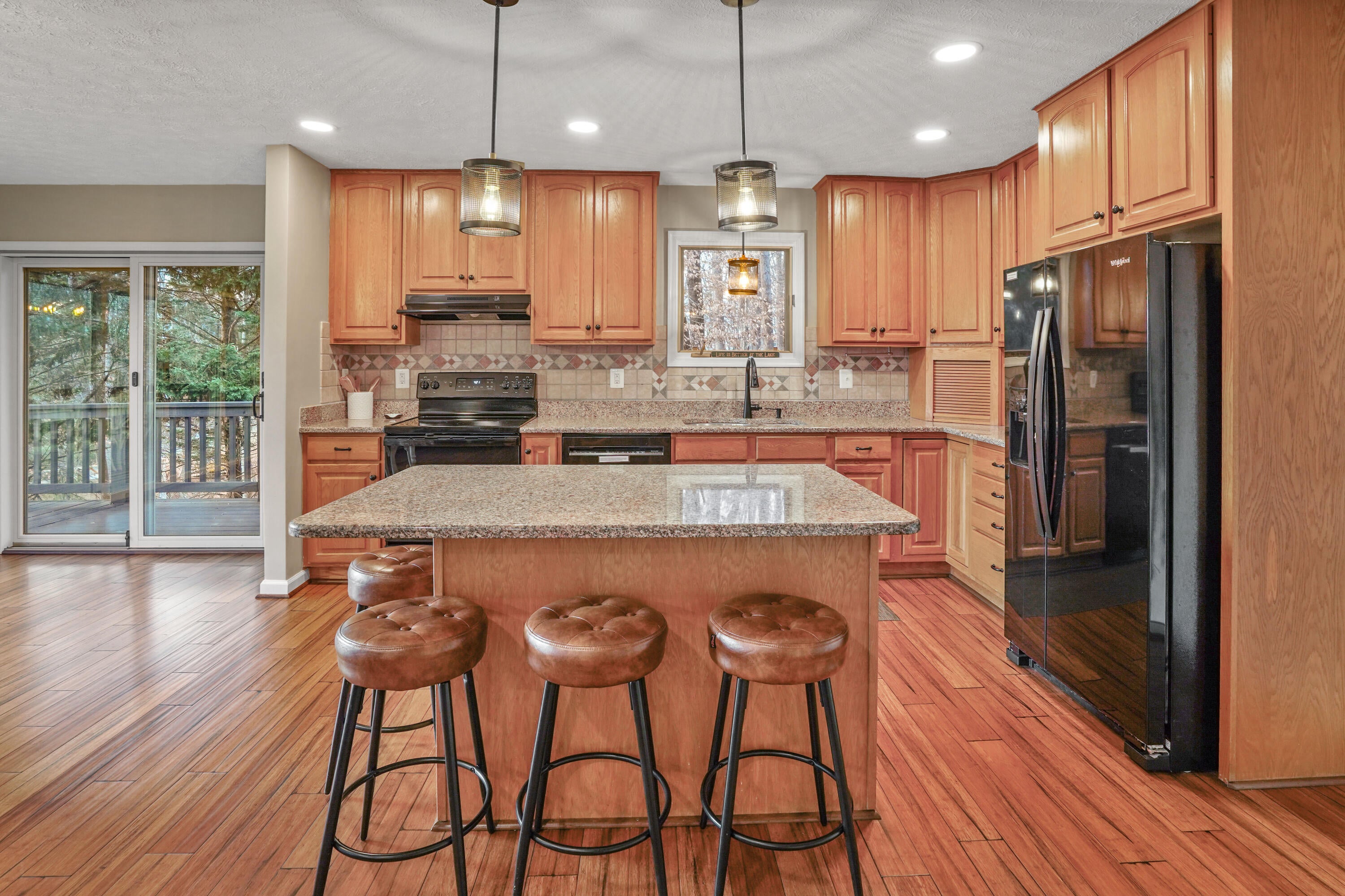 Moneta, Virginia, 24121, United States, 4 Bedrooms Bedrooms, ,3 BathroomsBathrooms,Residential,Active,2010155