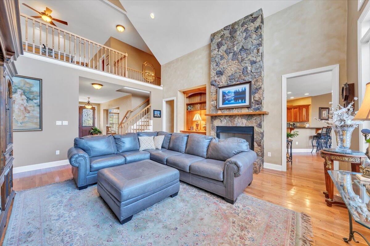 Roanoke, Virginia, 24014, United States, 4 Bedrooms Bedrooms, ,4 BathroomsBathrooms,Residential,Active,2001334