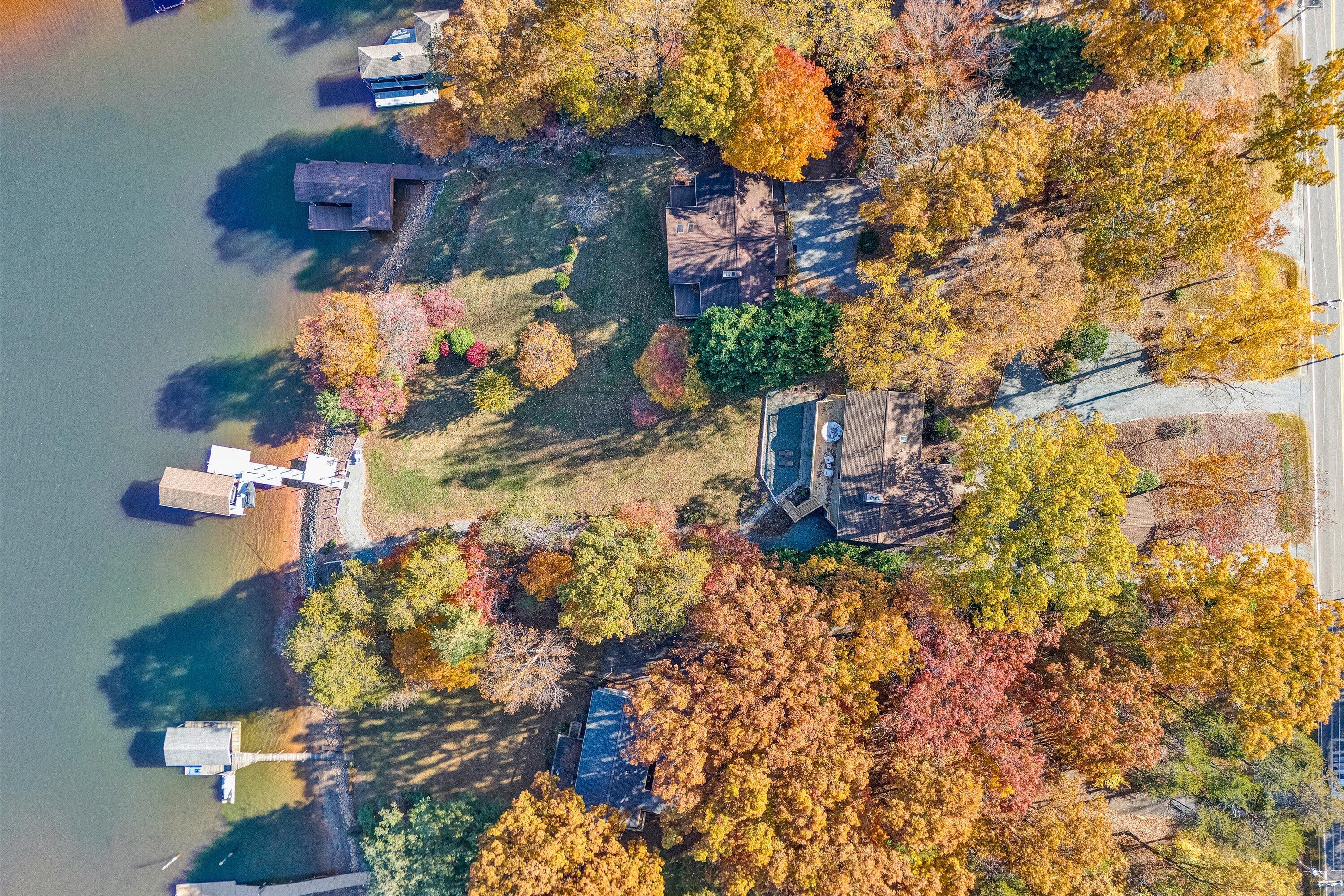 Moneta, Virginia, 24121, United States, 3 Bedrooms Bedrooms, ,3 BathroomsBathrooms,Residential,Active,1988476