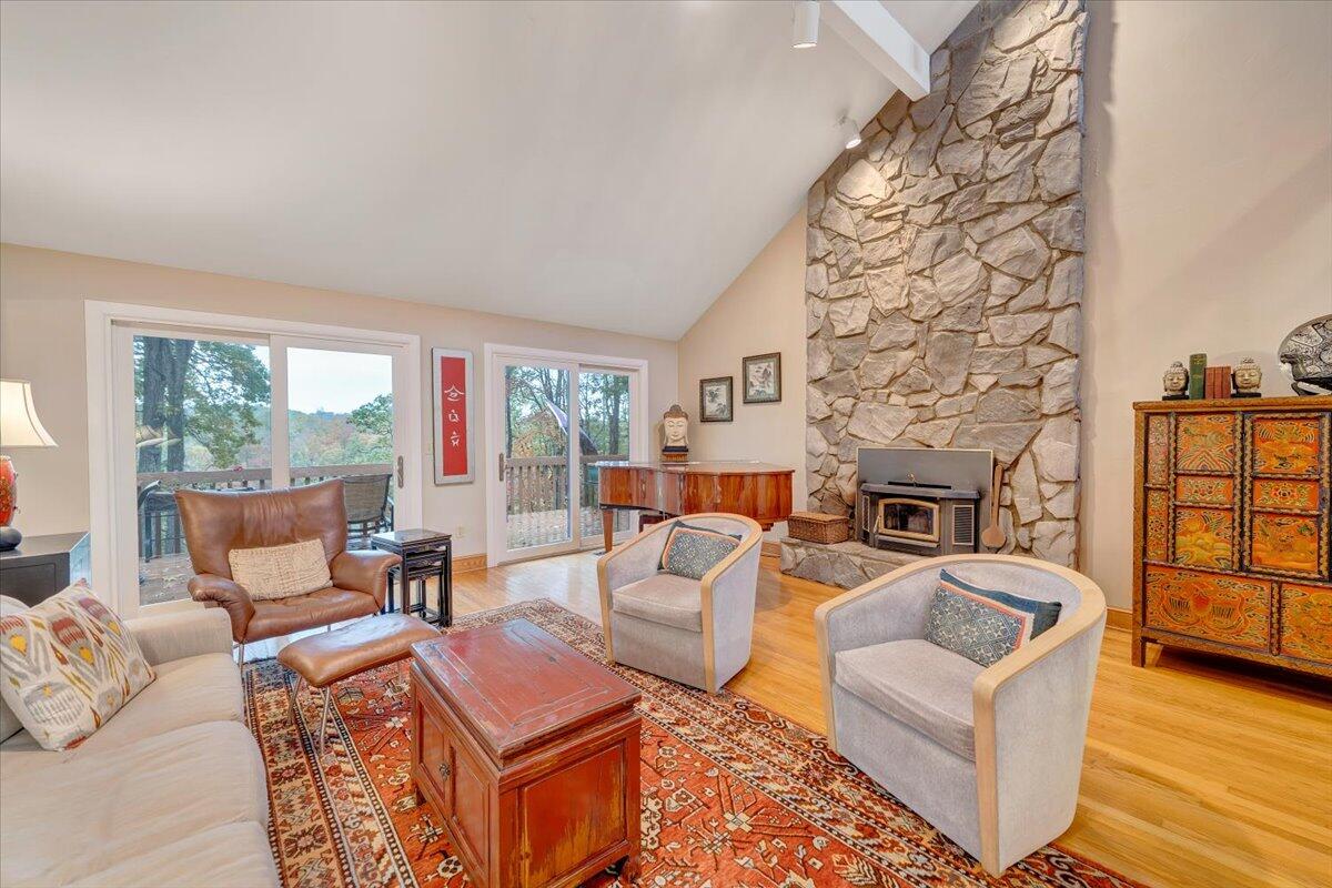 Wirtz, Virginia, 24184, United States, 4 Bedrooms Bedrooms, ,4 BathroomsBathrooms,Residential,Active,2007035