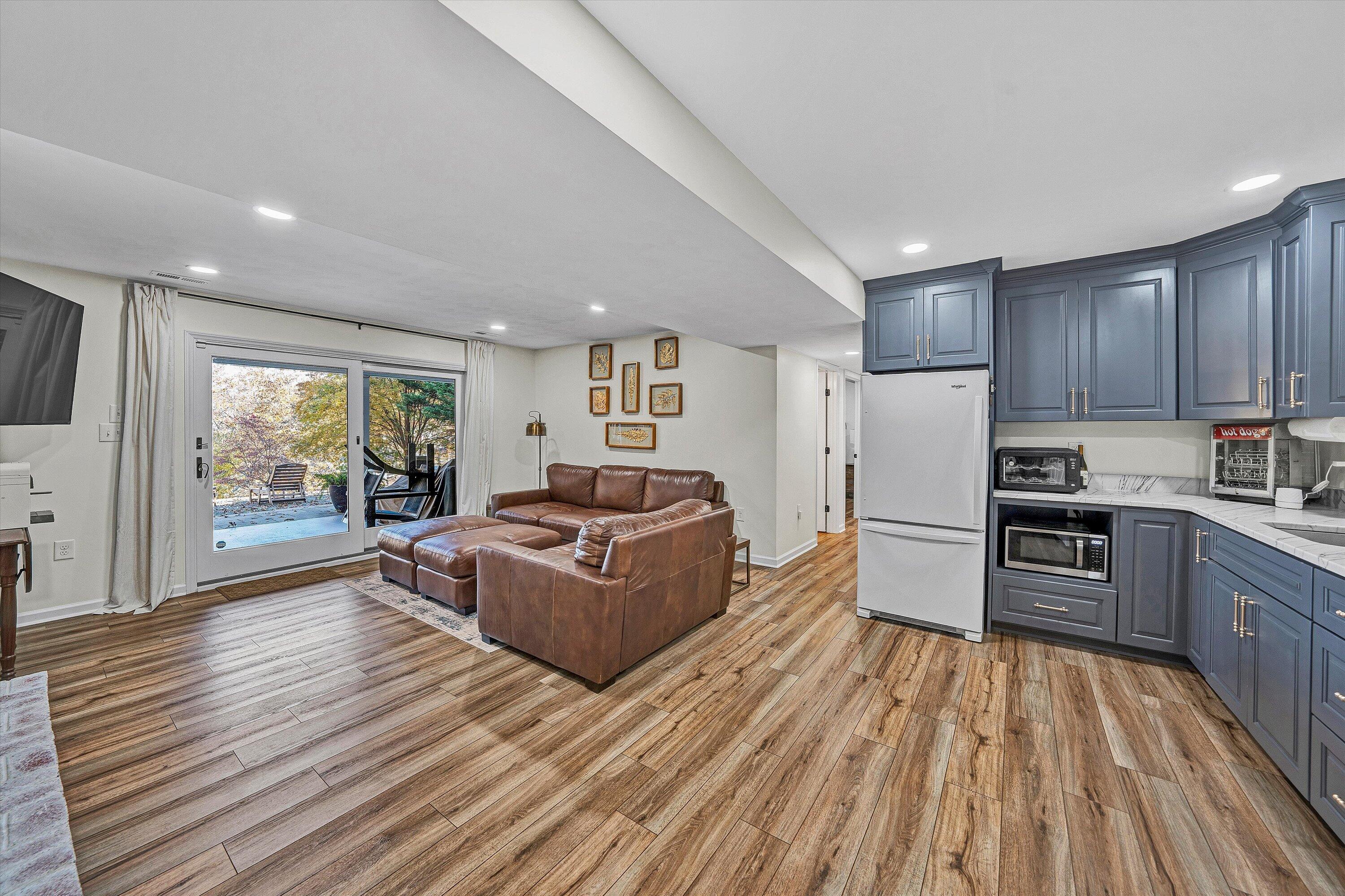 Moneta, Virginia, 24121, United States, 3 Bedrooms Bedrooms, ,3 BathroomsBathrooms,Residential,Active,1988476