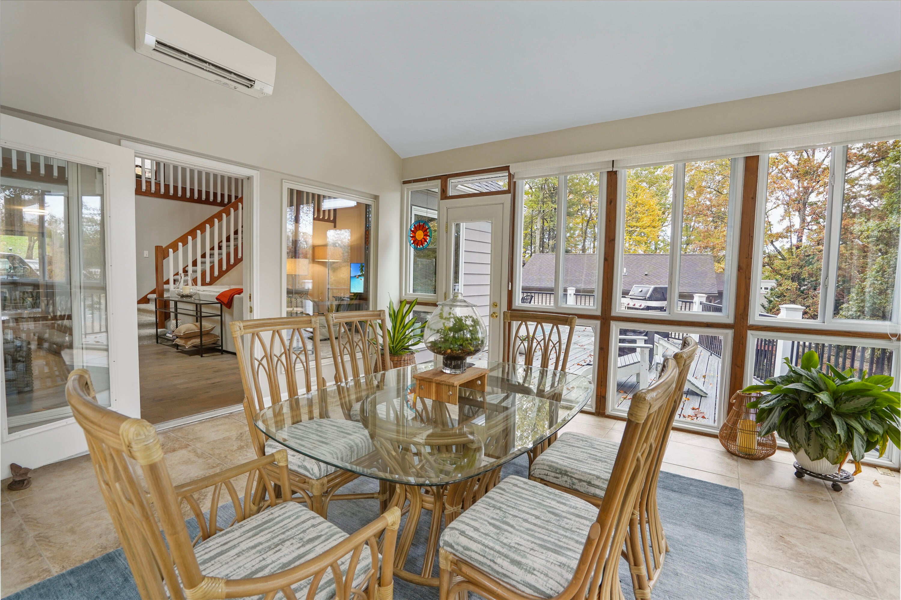 Moneta, Virginia, 24121, United States, 4 Bedrooms Bedrooms, ,4 BathroomsBathrooms,Residential,Active,1988441