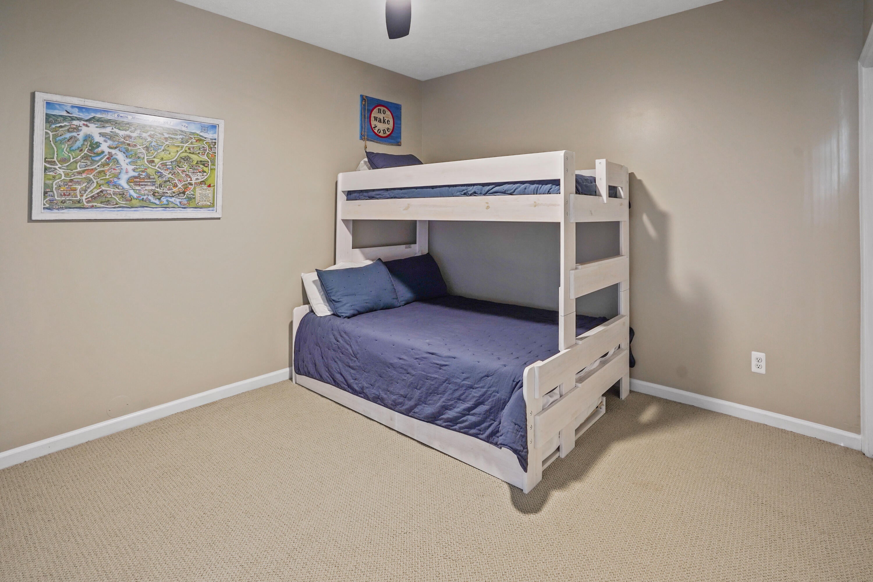 Moneta, Virginia, 24121, United States, 4 Bedrooms Bedrooms, ,3 BathroomsBathrooms,Residential,Active,2010155