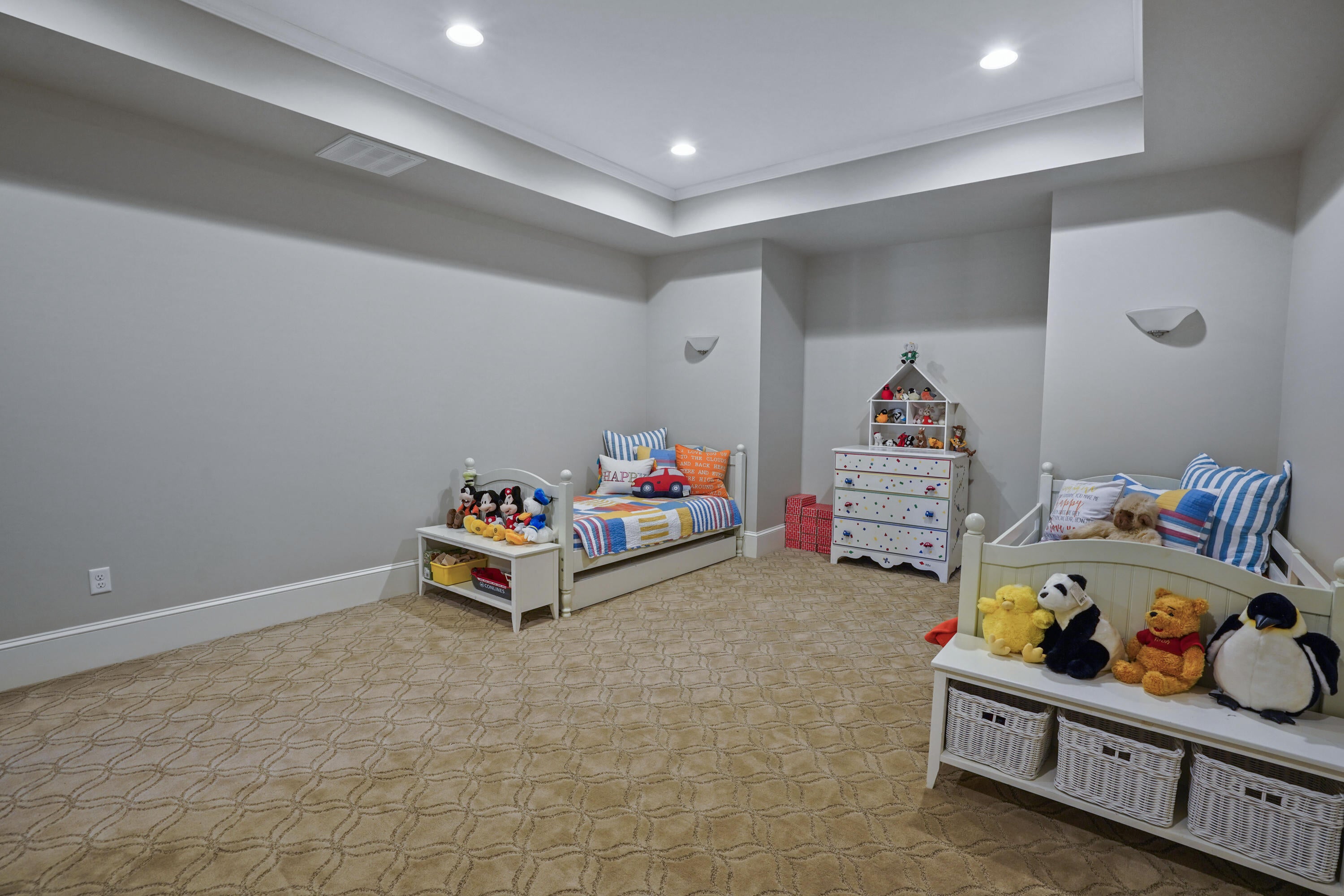 Penhook, Virginia, 24137, United States, 4 Bedrooms Bedrooms, ,5 BathroomsBathrooms,Residential,Active,1952443