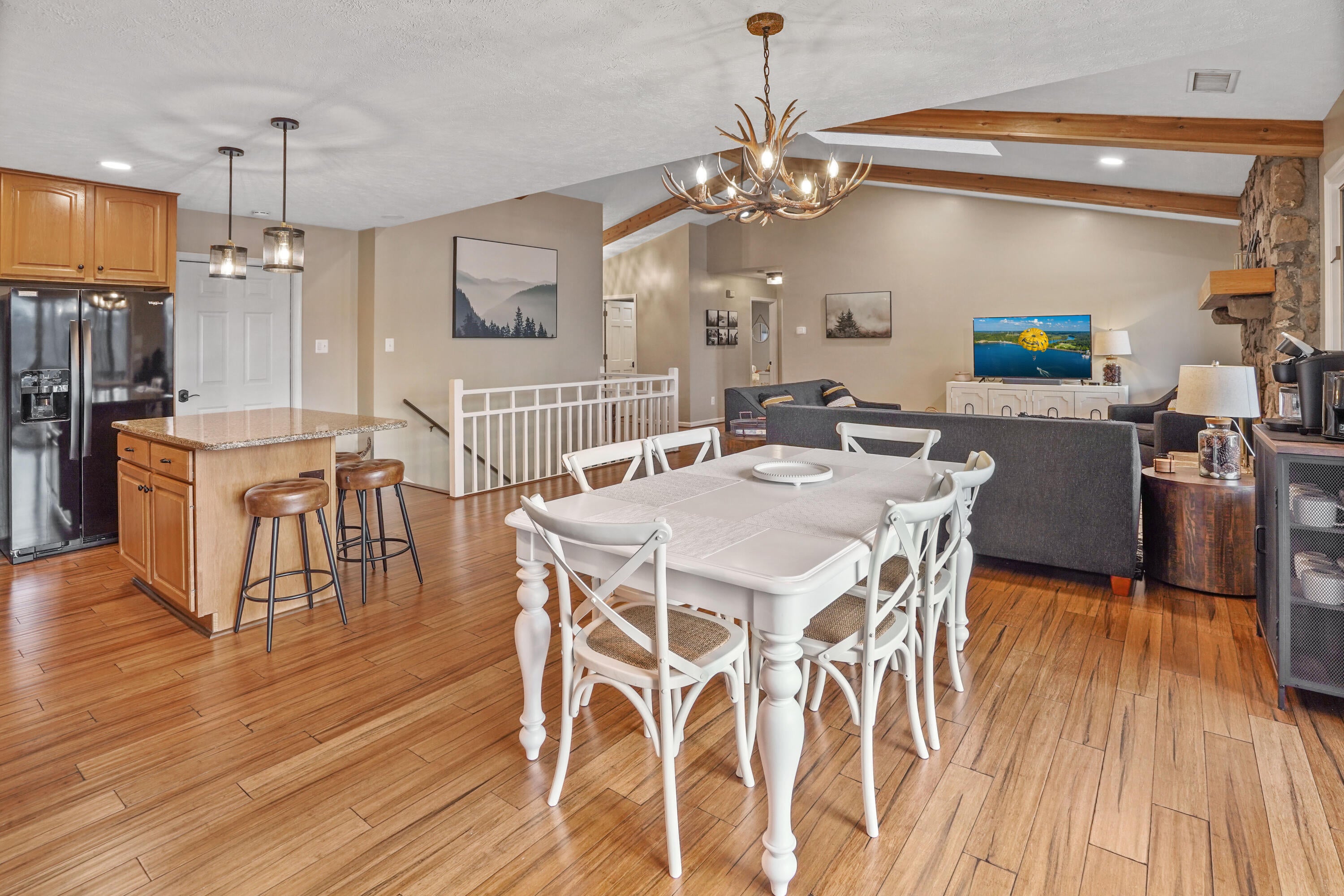 Moneta, Virginia, 24121, United States, 4 Bedrooms Bedrooms, ,3 BathroomsBathrooms,Residential,Active,2010155