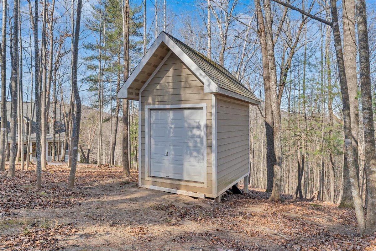 Roanoke, Virginia, 24014, United States, 4 Bedrooms Bedrooms, ,4 BathroomsBathrooms,Residential,Active,2001334