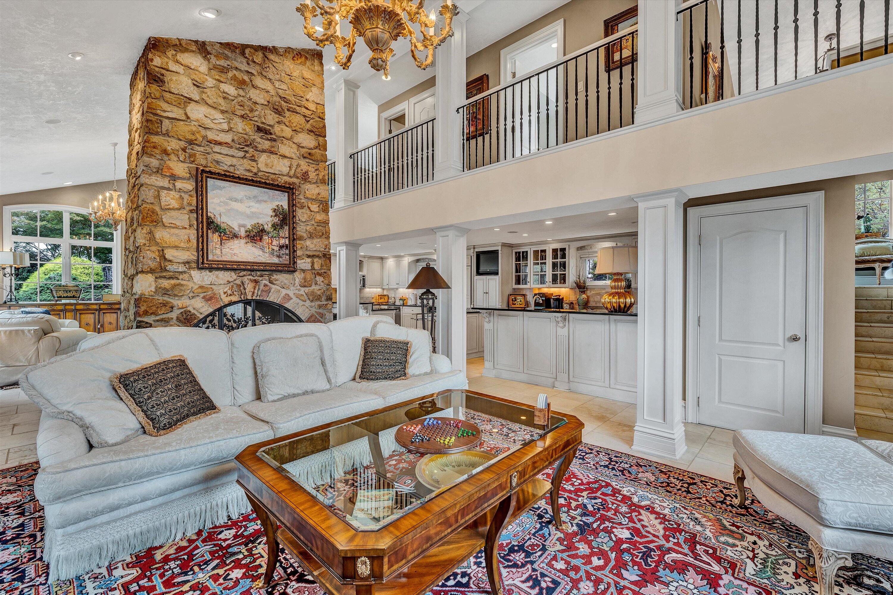 Moneta, Virginia, 24121, United States, 5 Bedrooms Bedrooms, ,9 BathroomsBathrooms,Residential,Active,1919403