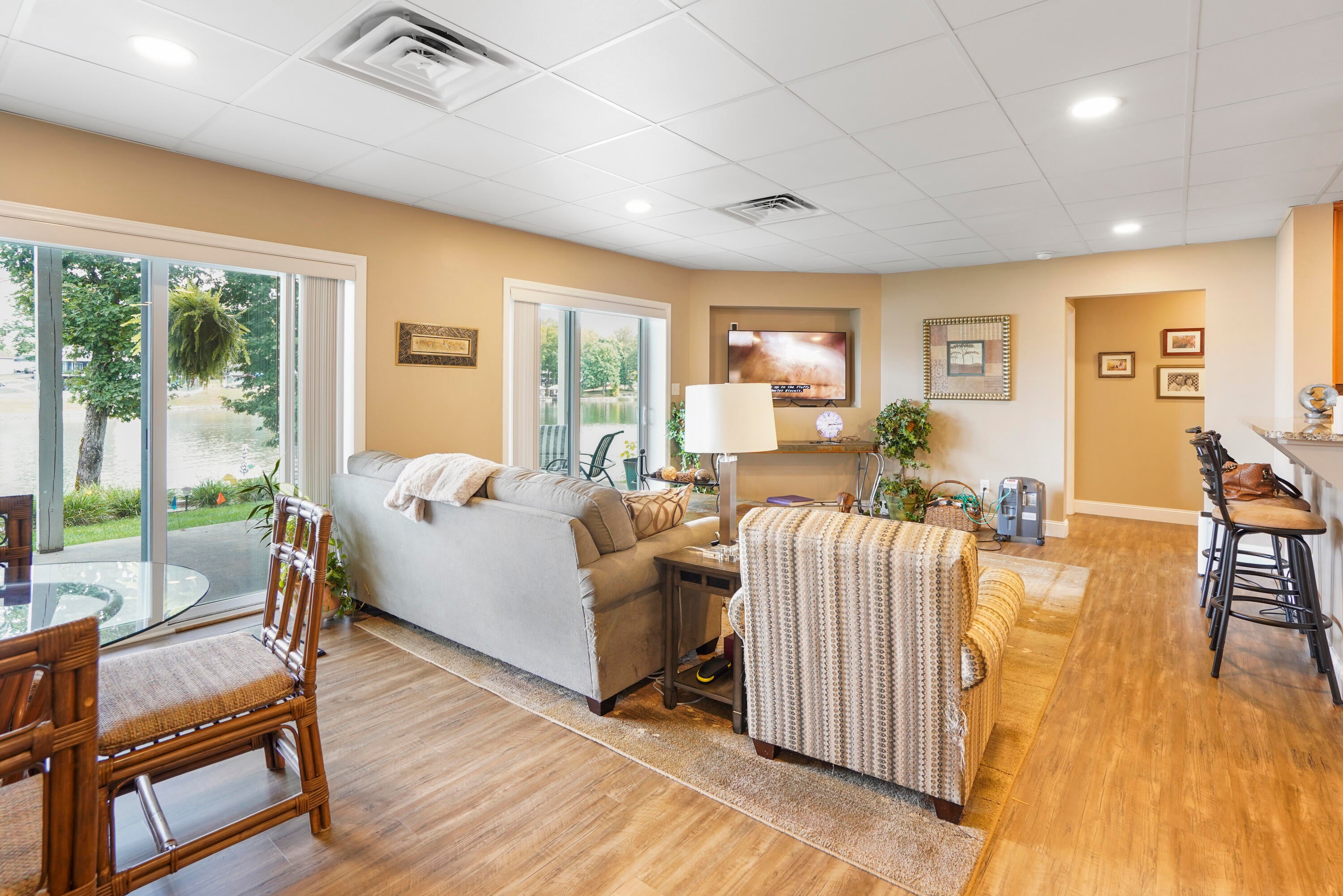 Moneta, Virginia, 24121, United States, 4 Bedrooms Bedrooms, ,4 BathroomsBathrooms,Residential,Active,1945250