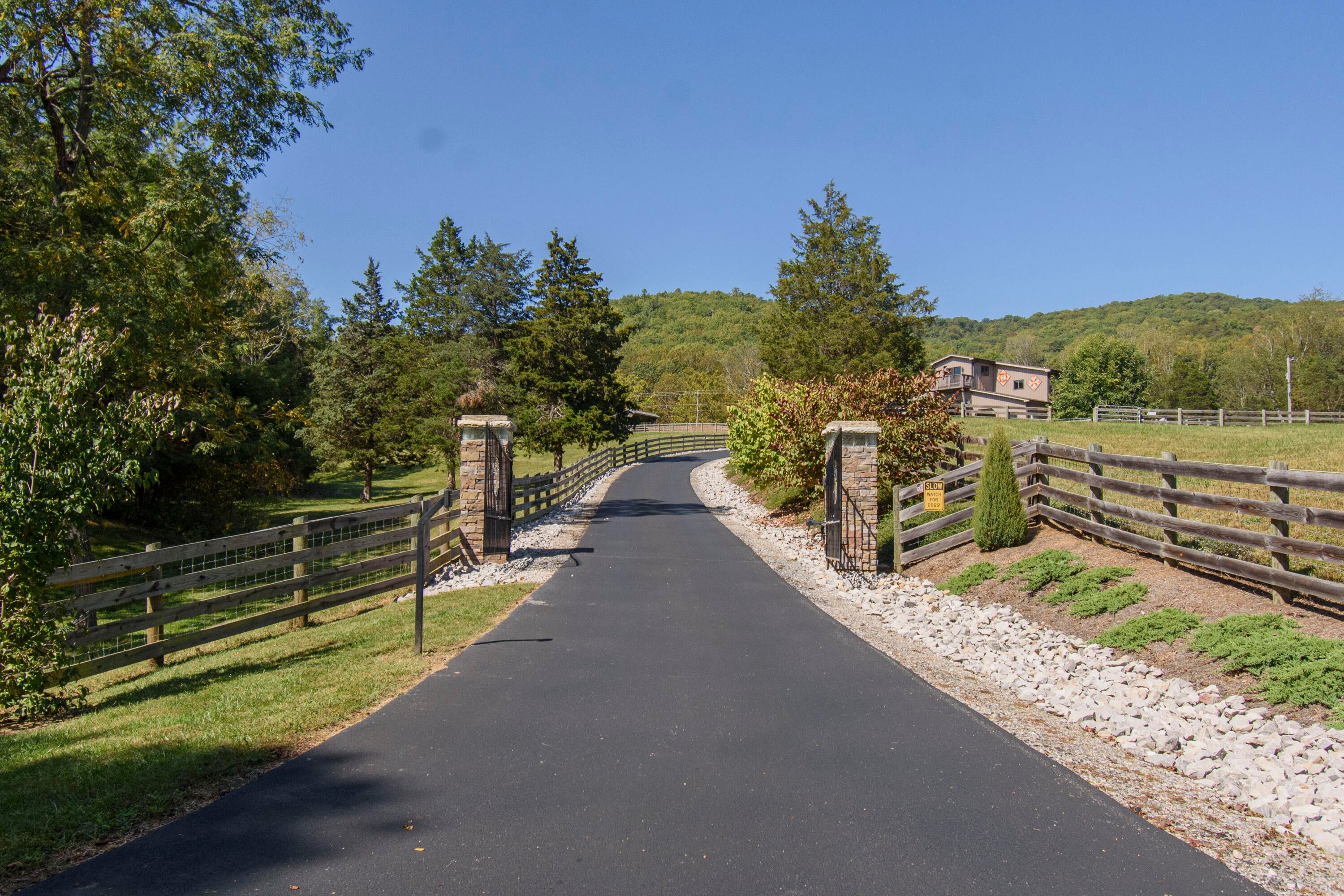 Catawba, Virginia, 24070, United States, 3 Bedrooms Bedrooms, ,3 BathroomsBathrooms,Residential,Active,1954423