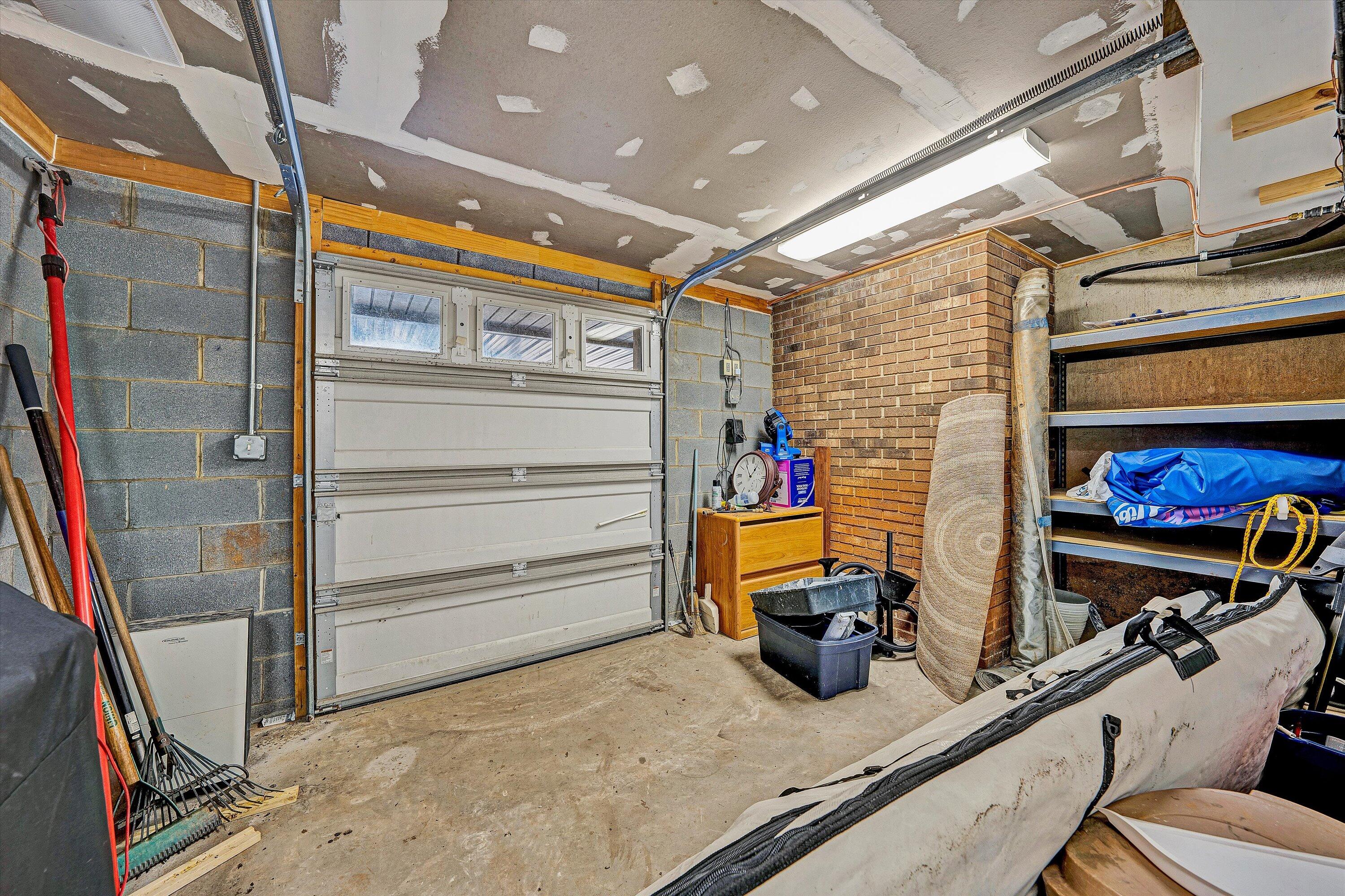 Moneta, Virginia, 24121, United States, 3 Bedrooms Bedrooms, ,3 BathroomsBathrooms,Residential,Active,1988476