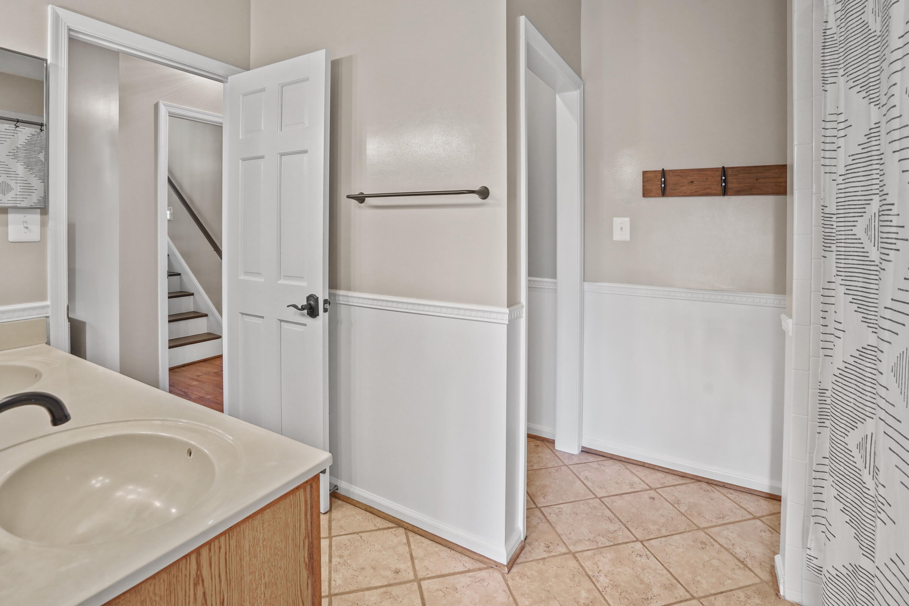 Moneta, Virginia, 24121, United States, 4 Bedrooms Bedrooms, ,3 BathroomsBathrooms,Residential,Active,2010155