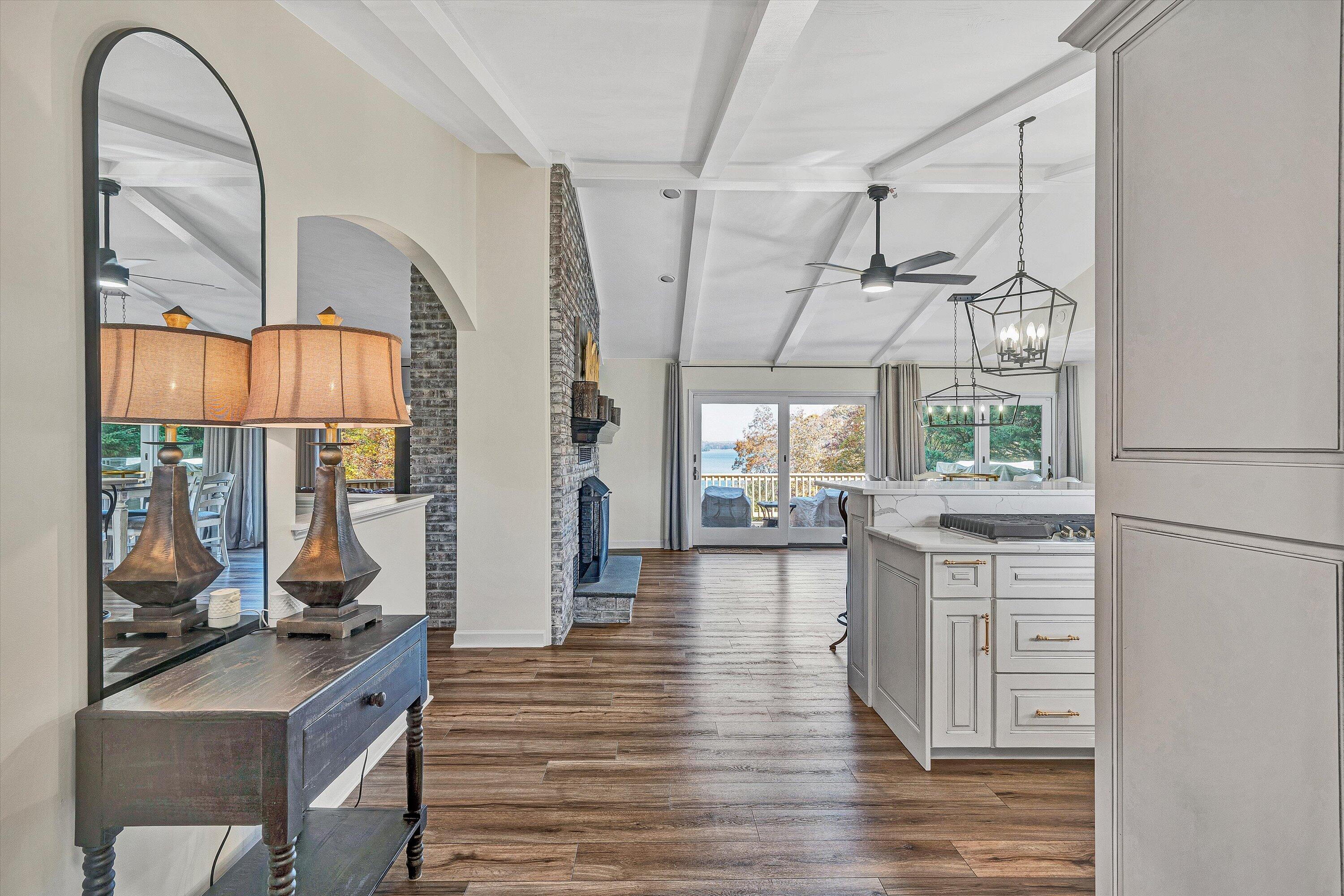 Moneta, Virginia, 24121, United States, 3 Bedrooms Bedrooms, ,3 BathroomsBathrooms,Residential,Active,1988476