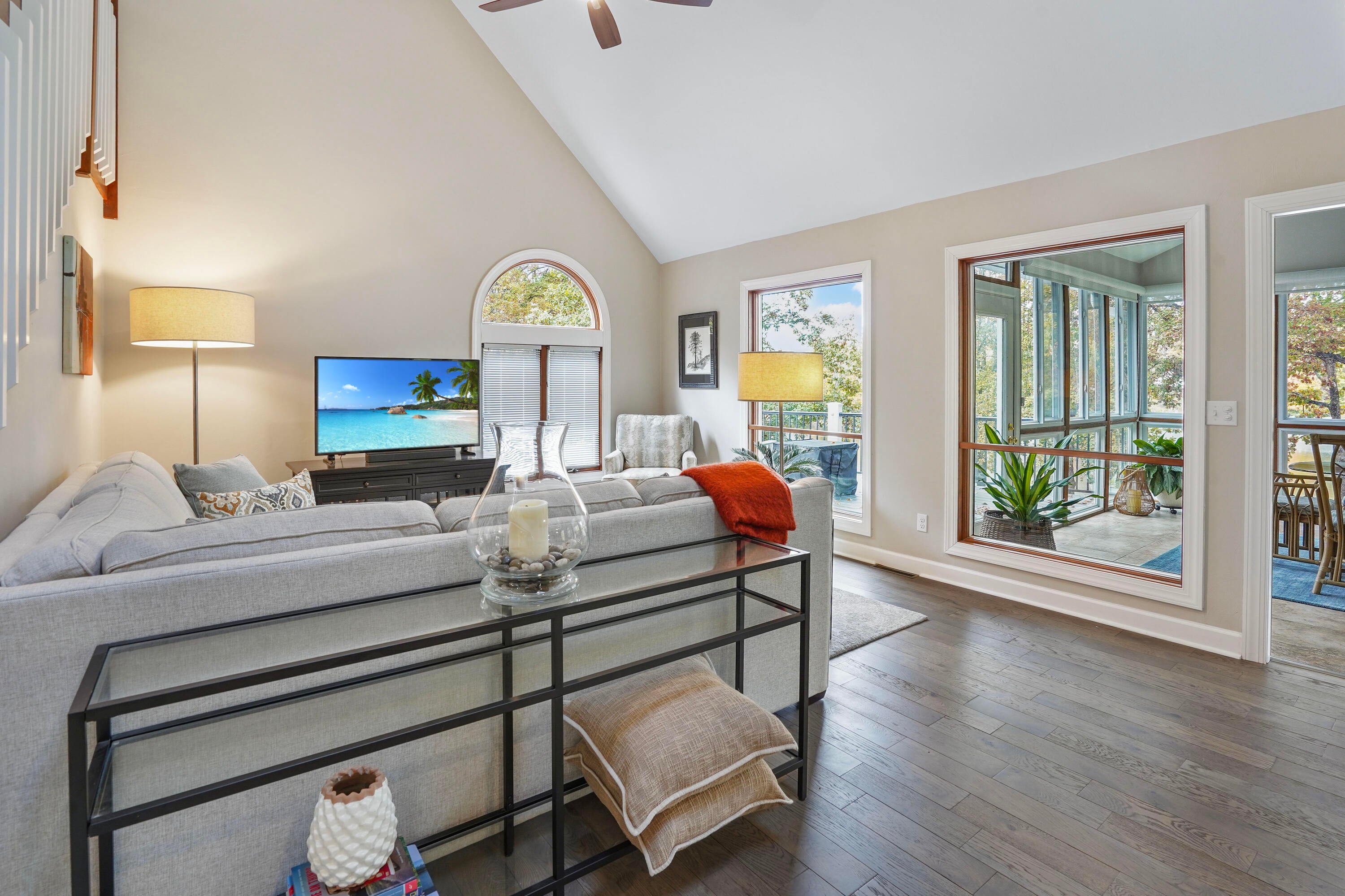 Moneta, Virginia, 24121, United States, 4 Bedrooms Bedrooms, ,4 BathroomsBathrooms,Residential,Active,1988441