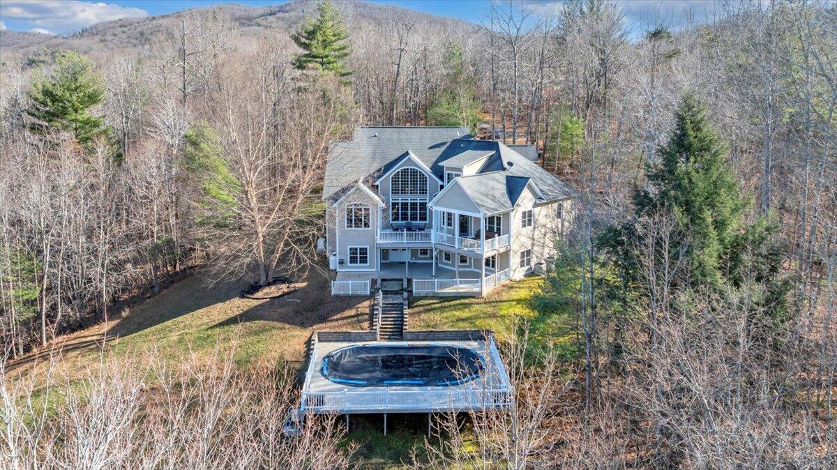 Roanoke, Virginia, 24014, United States, 4 Bedrooms Bedrooms, ,4 BathroomsBathrooms,Residential,Active,2001334