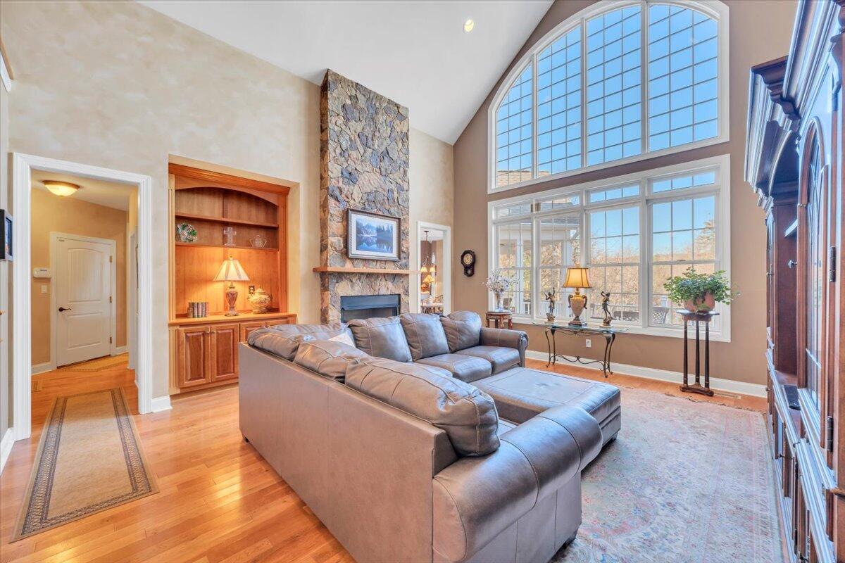 Roanoke, Virginia, 24014, United States, 4 Bedrooms Bedrooms, ,4 BathroomsBathrooms,Residential,Active,2001334