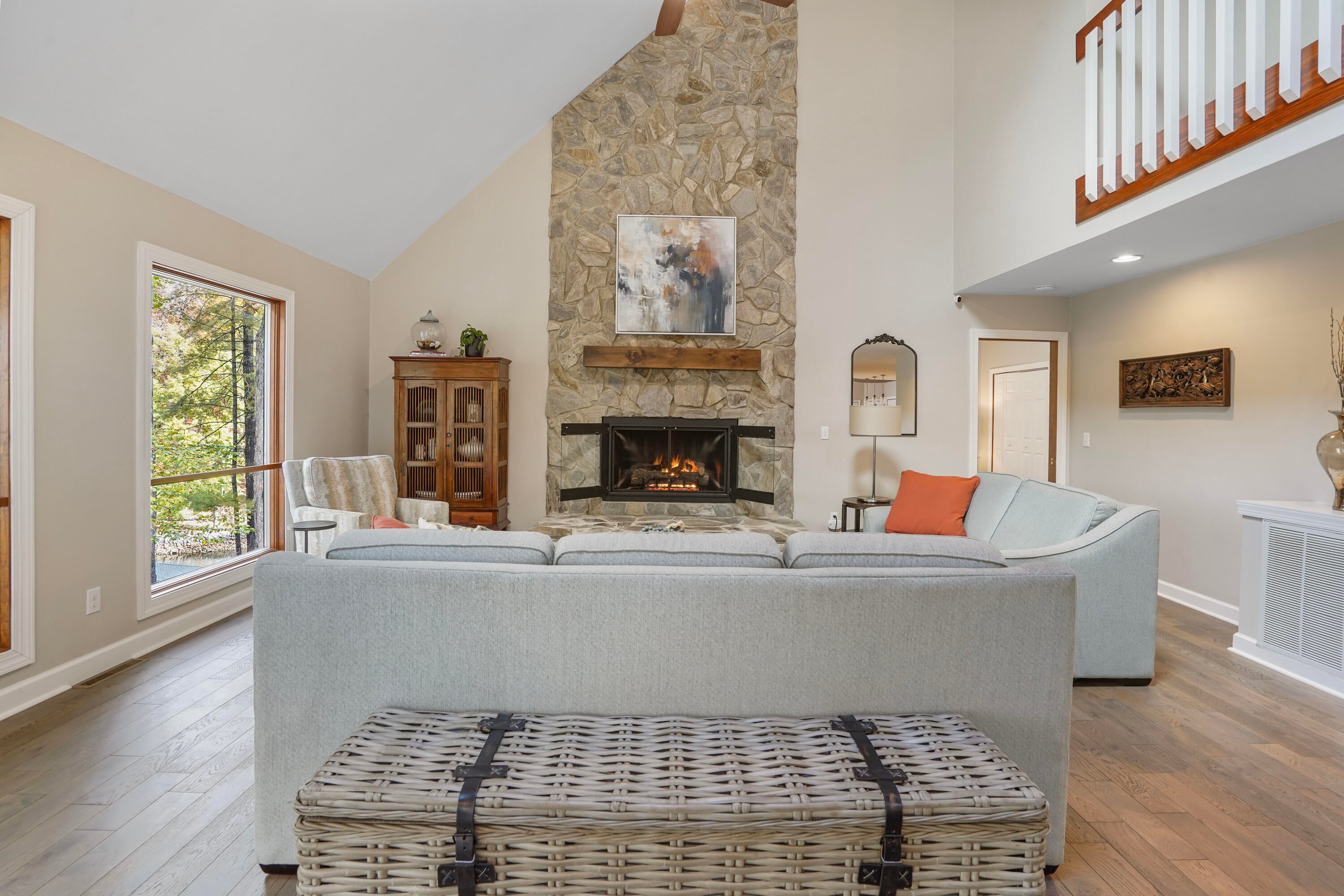 Moneta, Virginia, 24121, United States, 4 Bedrooms Bedrooms, ,4 BathroomsBathrooms,Residential,Active,1988441