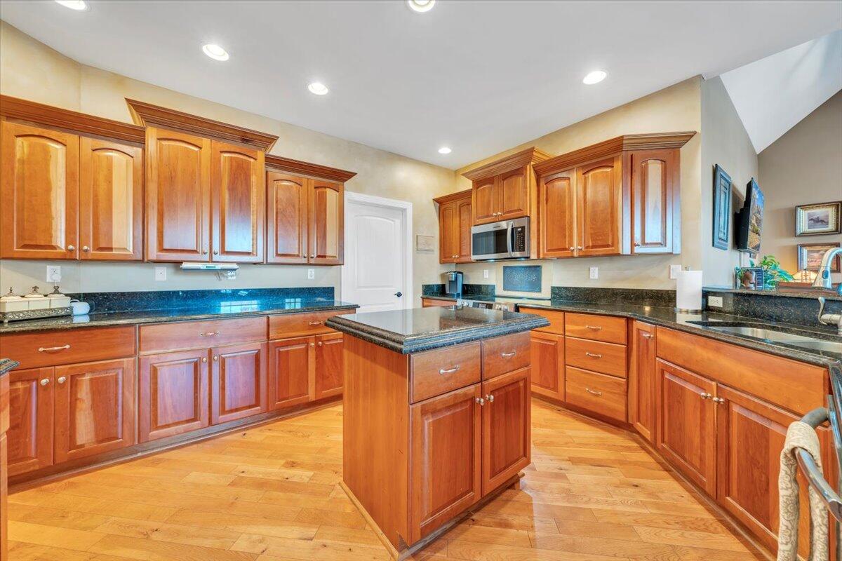 Roanoke, Virginia, 24014, United States, 4 Bedrooms Bedrooms, ,4 BathroomsBathrooms,Residential,Active,2001334