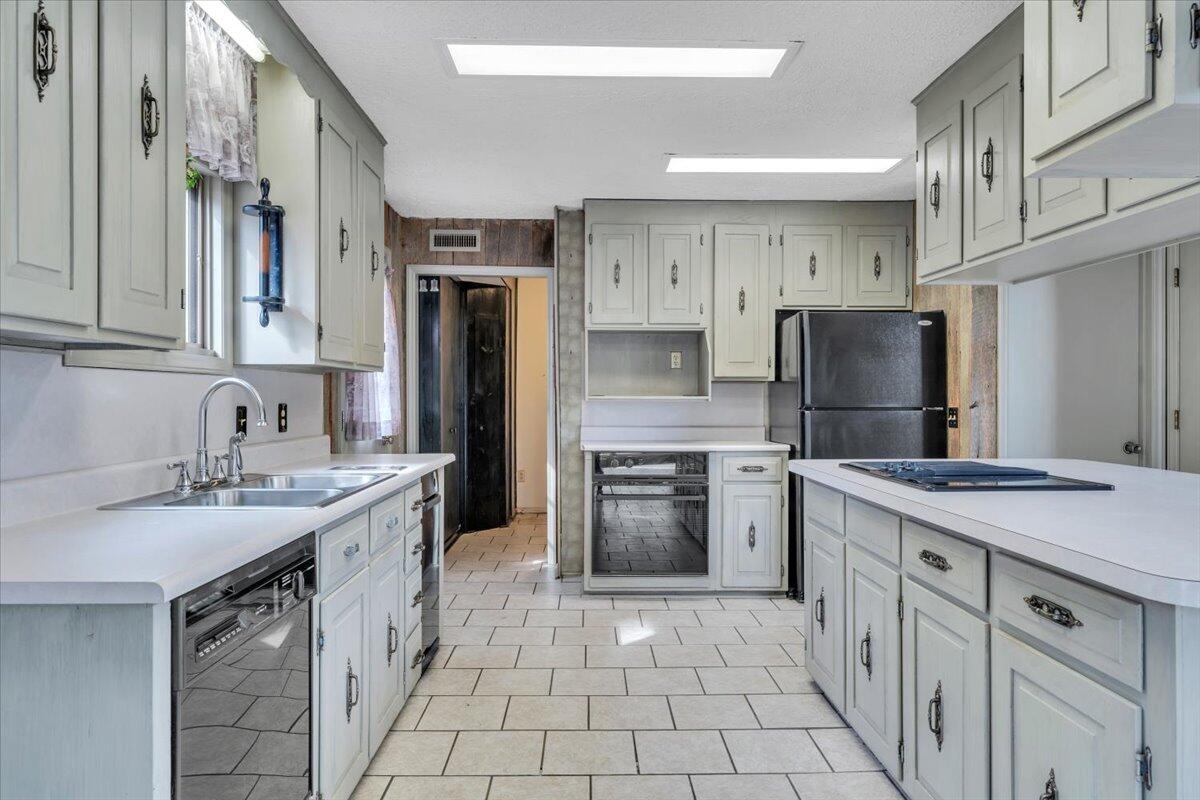 Huddleston, Virginia, 24104, United States, 5 Bedrooms Bedrooms, ,4 BathroomsBathrooms,Residential,Active,2023928