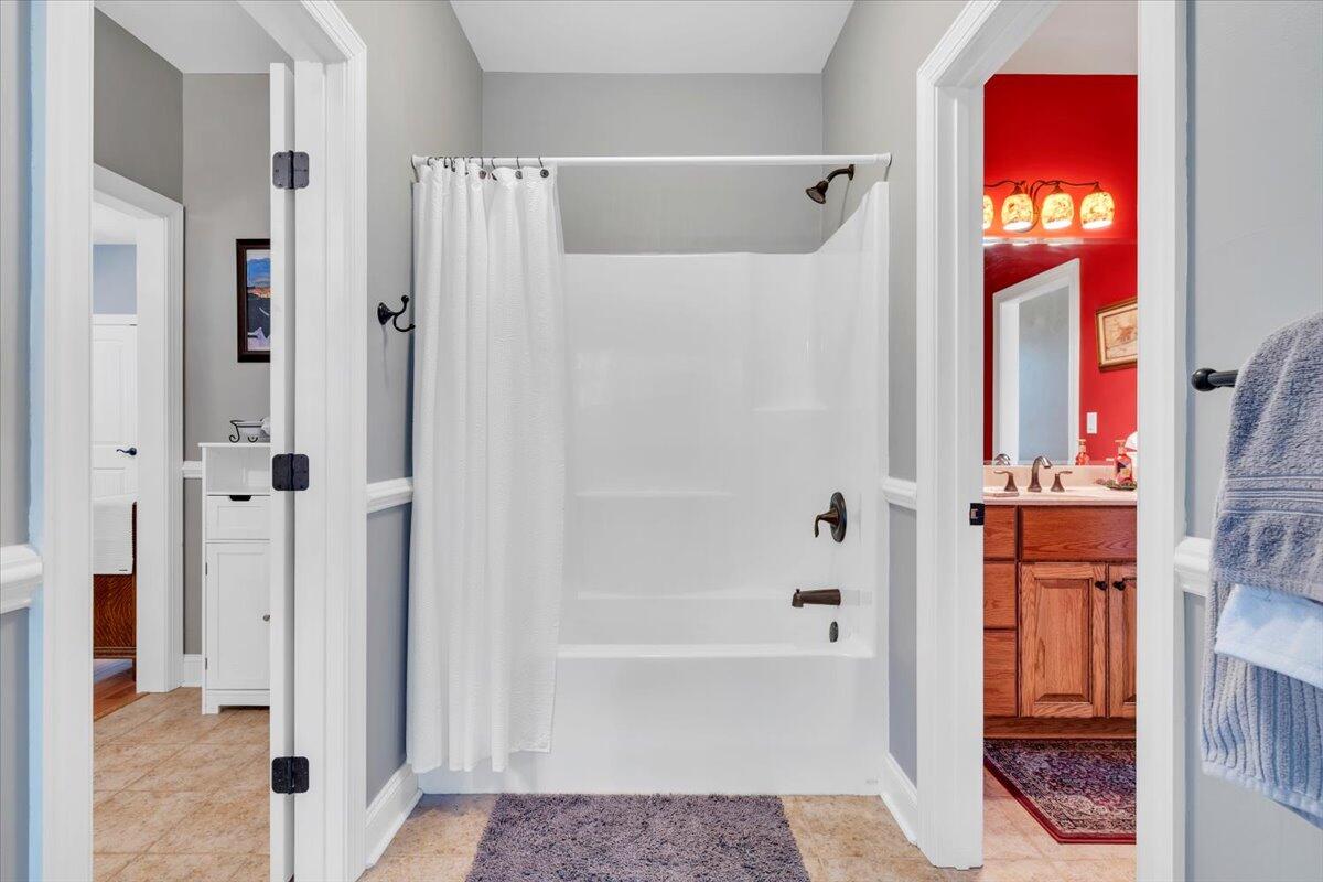 Roanoke, Virginia, 24014, United States, 4 Bedrooms Bedrooms, ,4 BathroomsBathrooms,Residential,Active,2001334