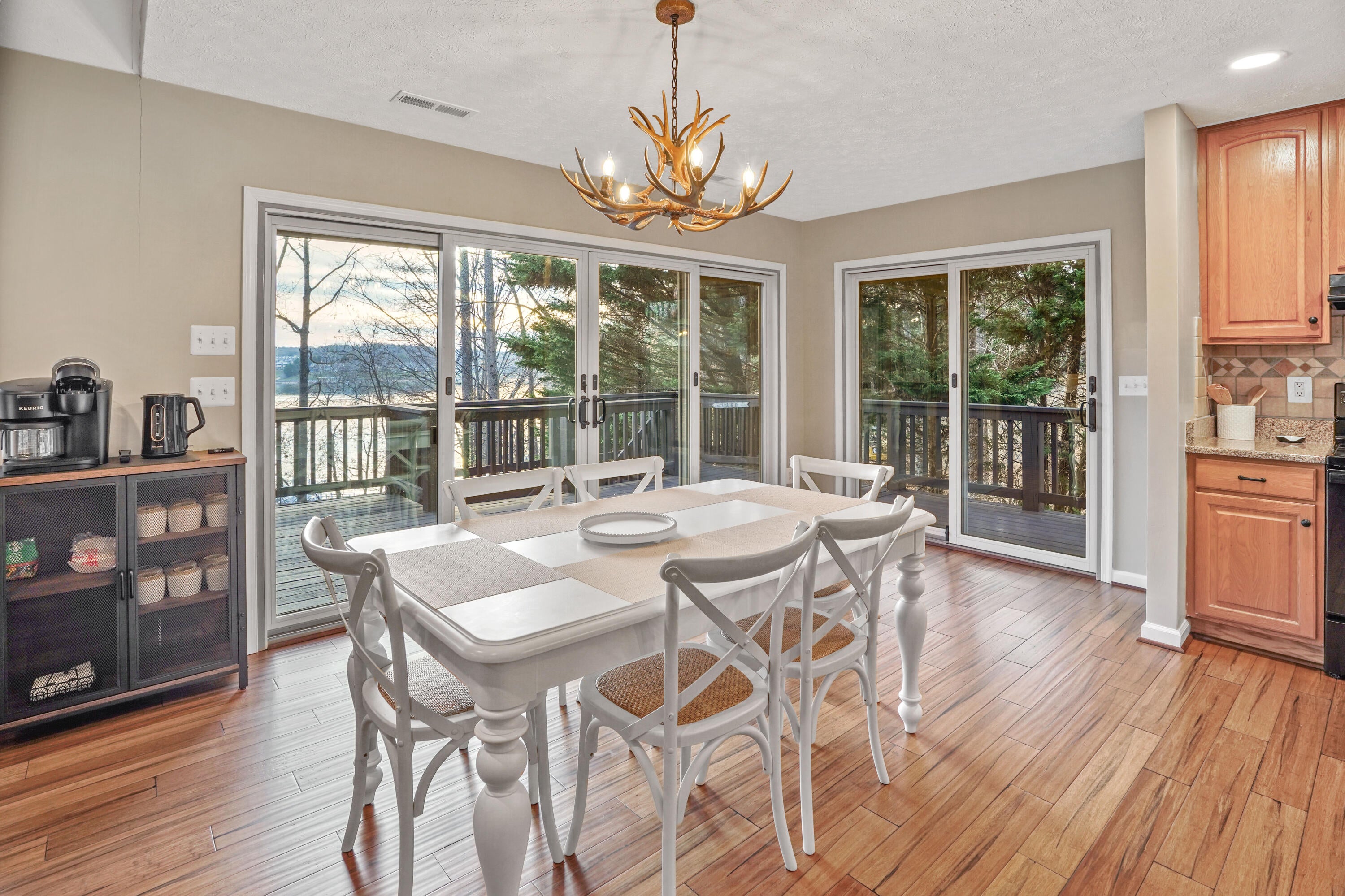 Moneta, Virginia, 24121, United States, 4 Bedrooms Bedrooms, ,3 BathroomsBathrooms,Residential,Active,2010155