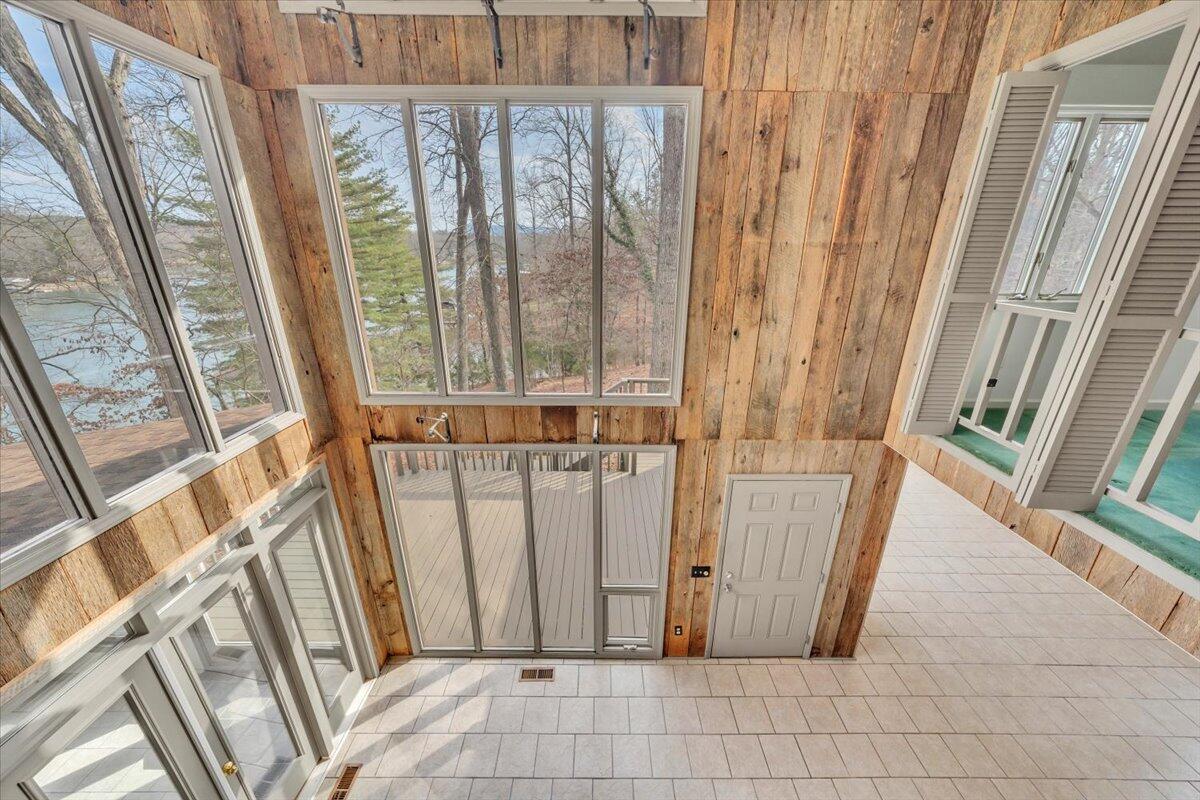 Huddleston, Virginia, 24104, United States, 5 Bedrooms Bedrooms, ,4 BathroomsBathrooms,Residential,Active,2023928