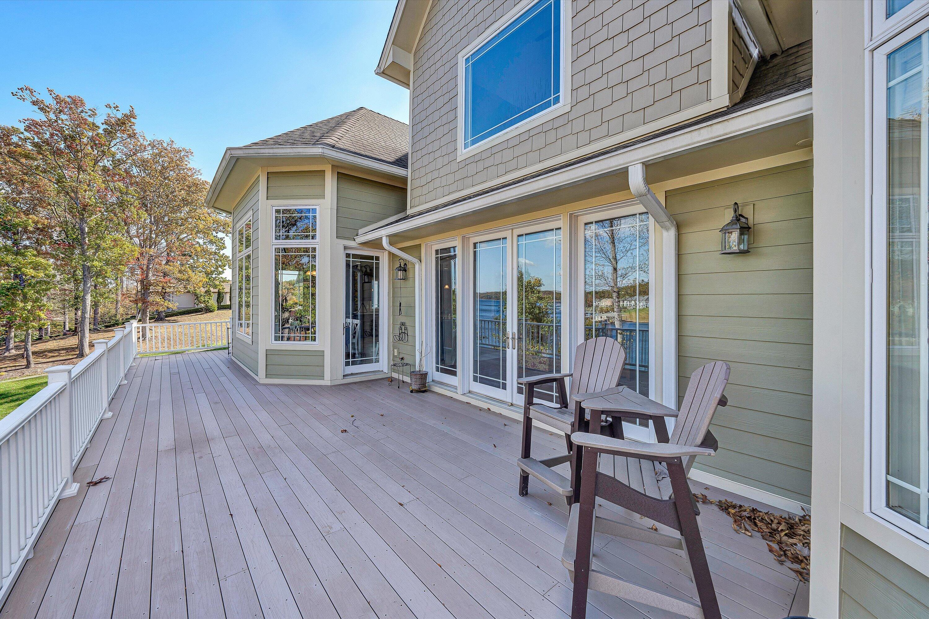 Moneta, Virginia, 24121, United States, 5 Bedrooms Bedrooms, ,6 BathroomsBathrooms,Residential,Active,1973555