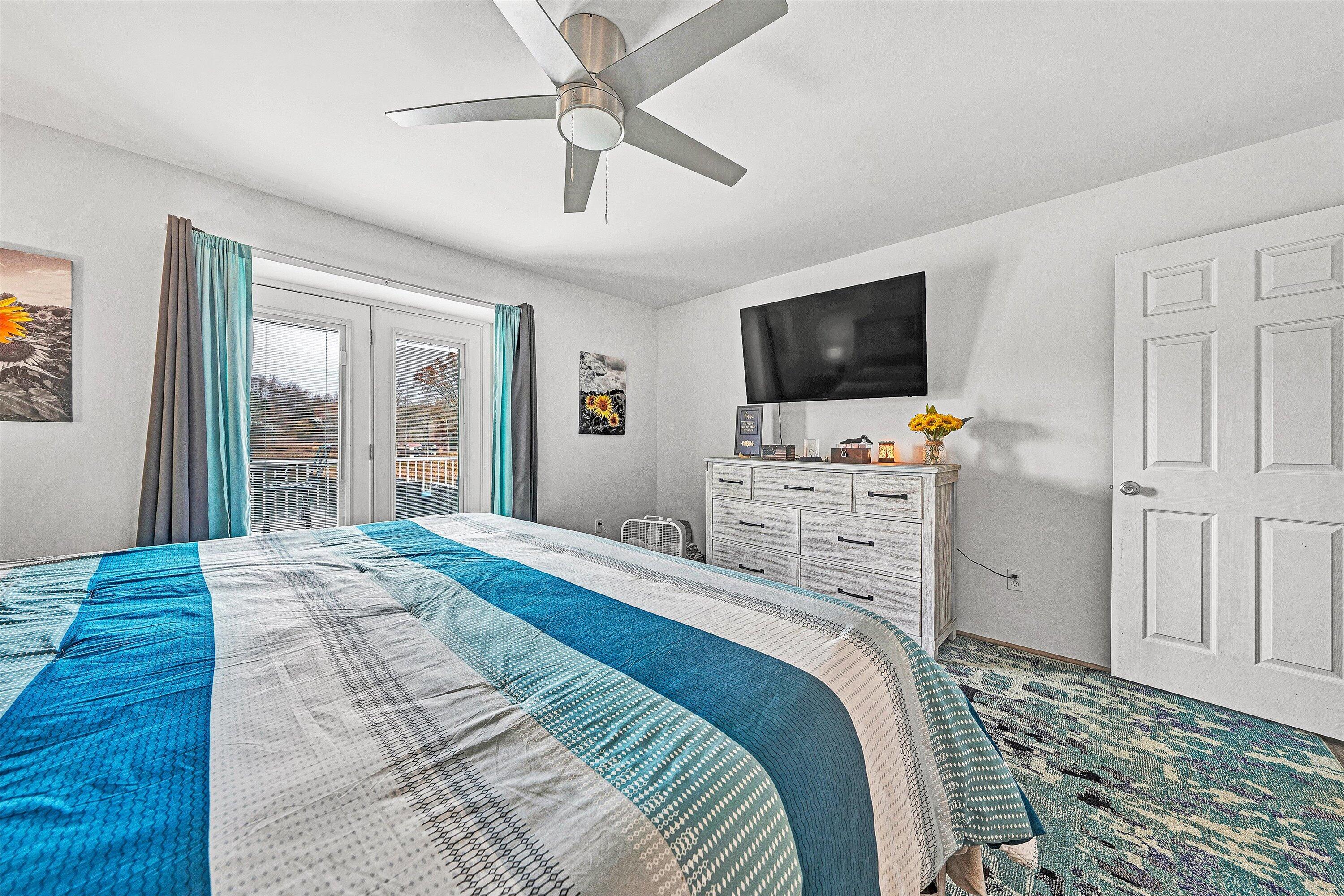 Wirtz, Virginia, 24184, United States, 5 Bedrooms Bedrooms, ,4 BathroomsBathrooms,Residential,Active,1998599