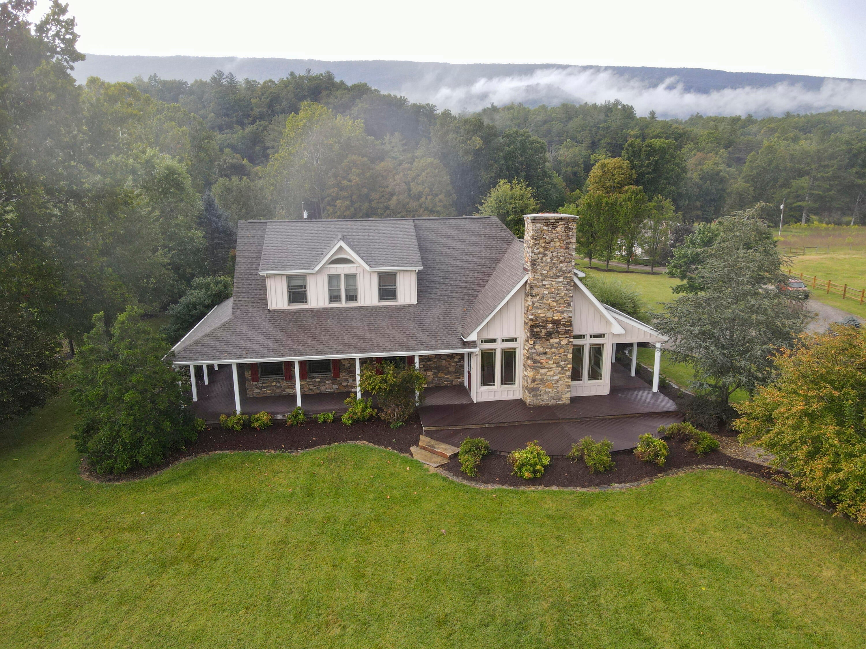 Catawba, Virginia, 24070, United States, 7 Bedrooms Bedrooms, ,6 BathroomsBathrooms,Residential,Active,1945254